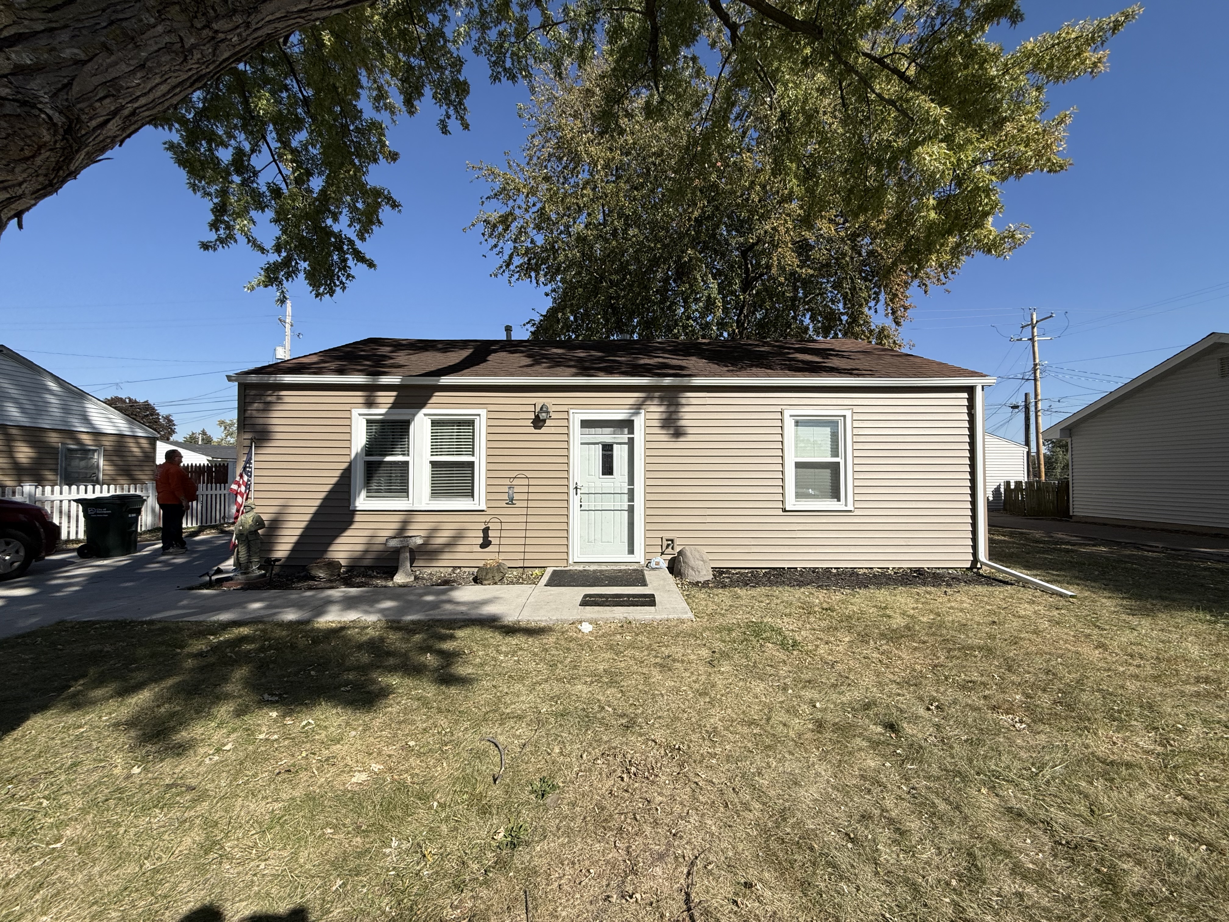 Tan Vinyl Siding Installation
